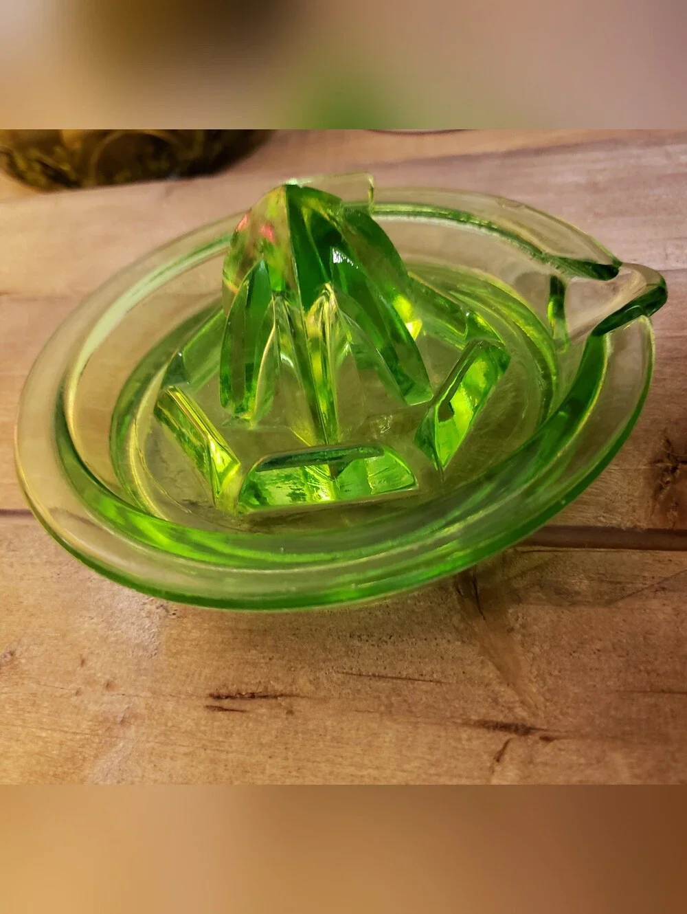 Vintage/Antique Uranium Glass Juicer